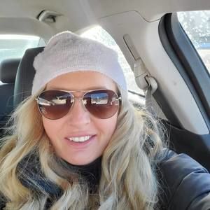 Meet your Posher, Caroline